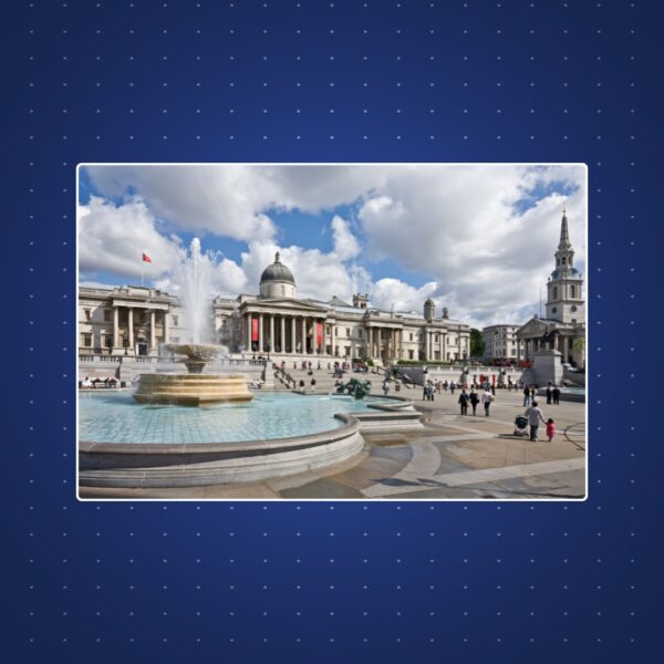Trafalgar Square | £100 Cash